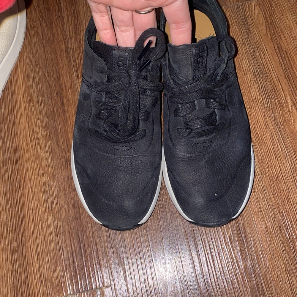 Ugg women sneakers black  size 6